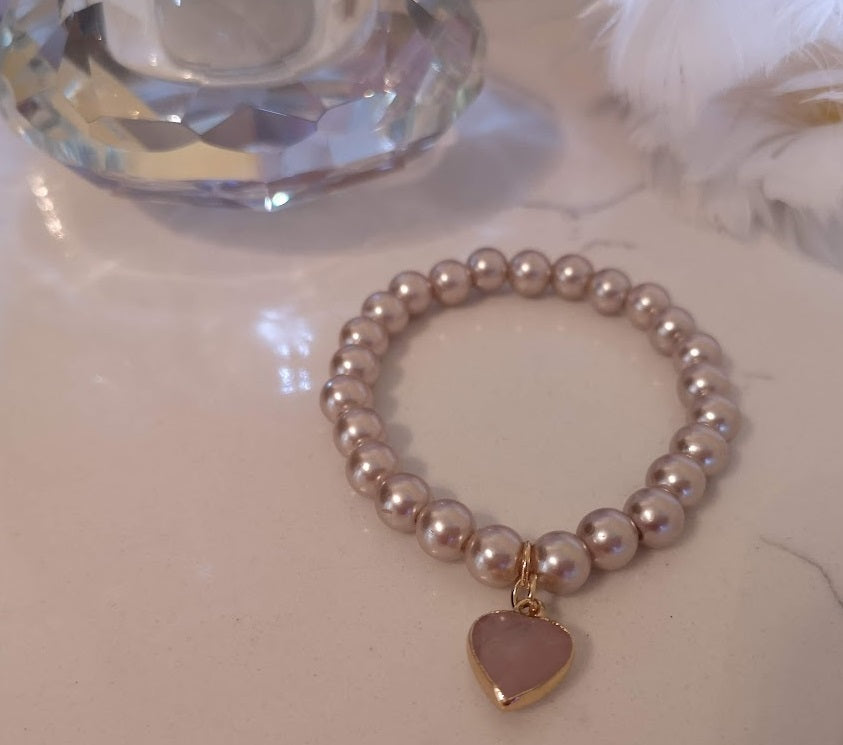 Jewellery - Pearl Bracelet with Rose Quartz Heart